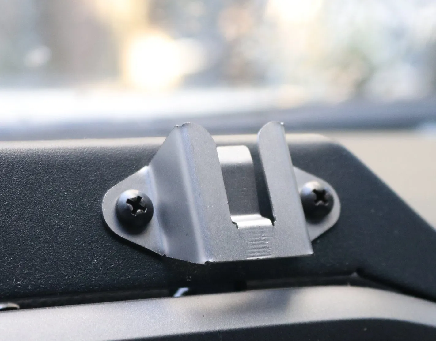 '16-23 Toyota Tacoma USB Accessory Mount