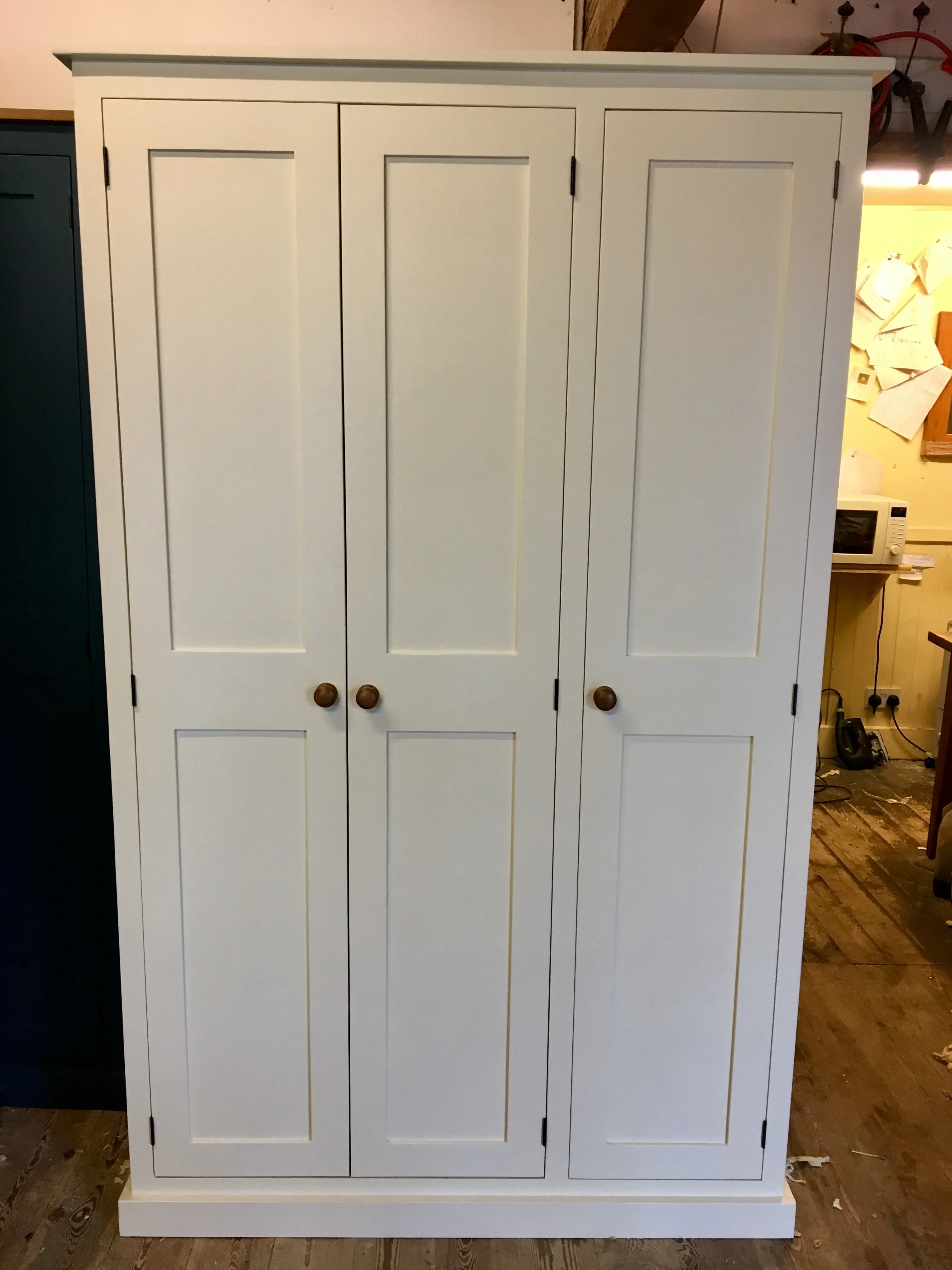 **3 Door Hall, Utility Room, Cloak Room Coat & Shoe Storage Cupboard (35 cm deep) OPTION 2