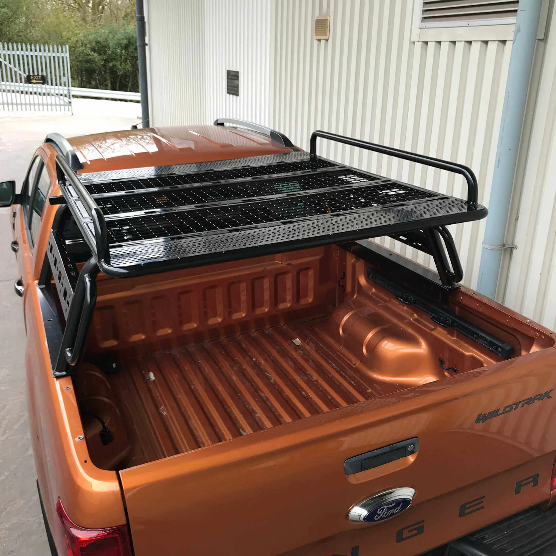 Adjustable Load Bed Cargo Frame with Side Rail Rack for Toyota Hilux 1997-2005