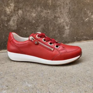 ARA - Ollie in Red