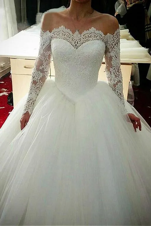 Ball Gown Long Sleeve Wedding Dress With Lace Off the Shoulder Tulle Bridal Dress N1113