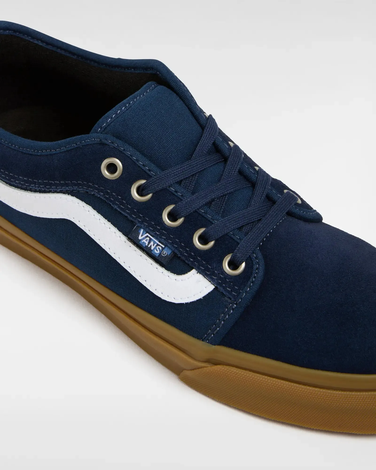 Chukka Low Sidestripe Shoes in Navy & Gum