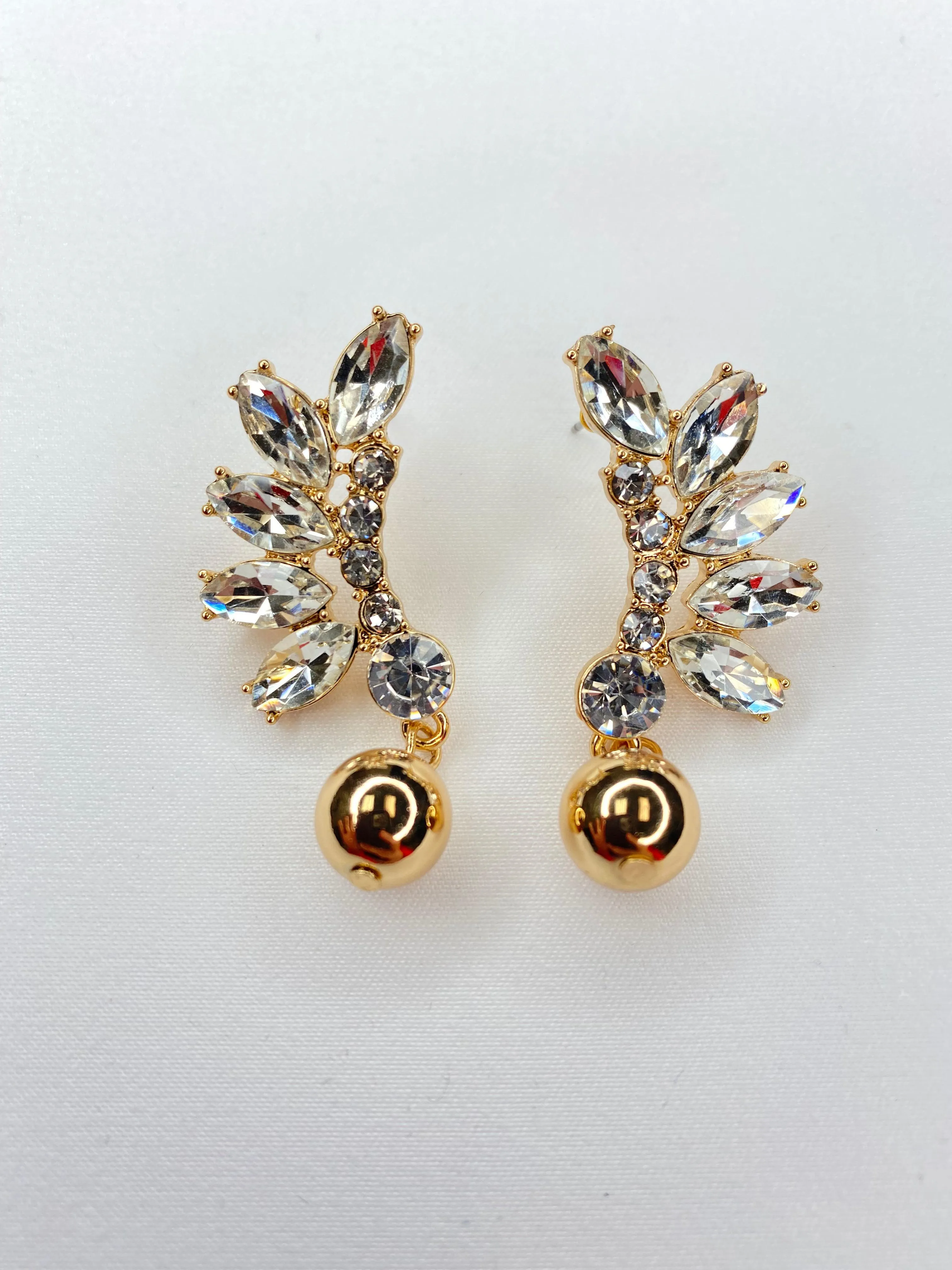 Colliers Wing Earring Ball Drop-Gold