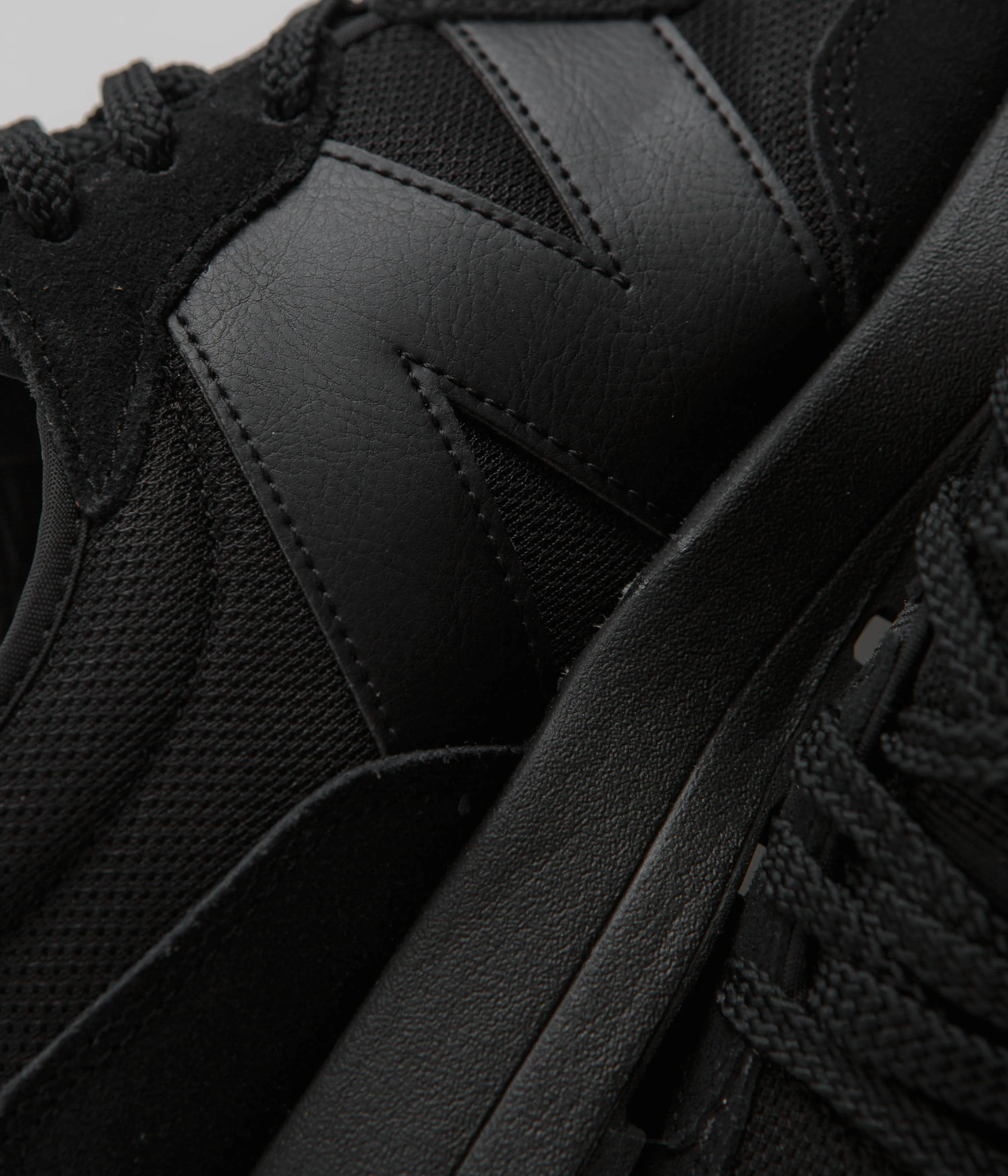 New Balance 327 Shoes - Black / Black