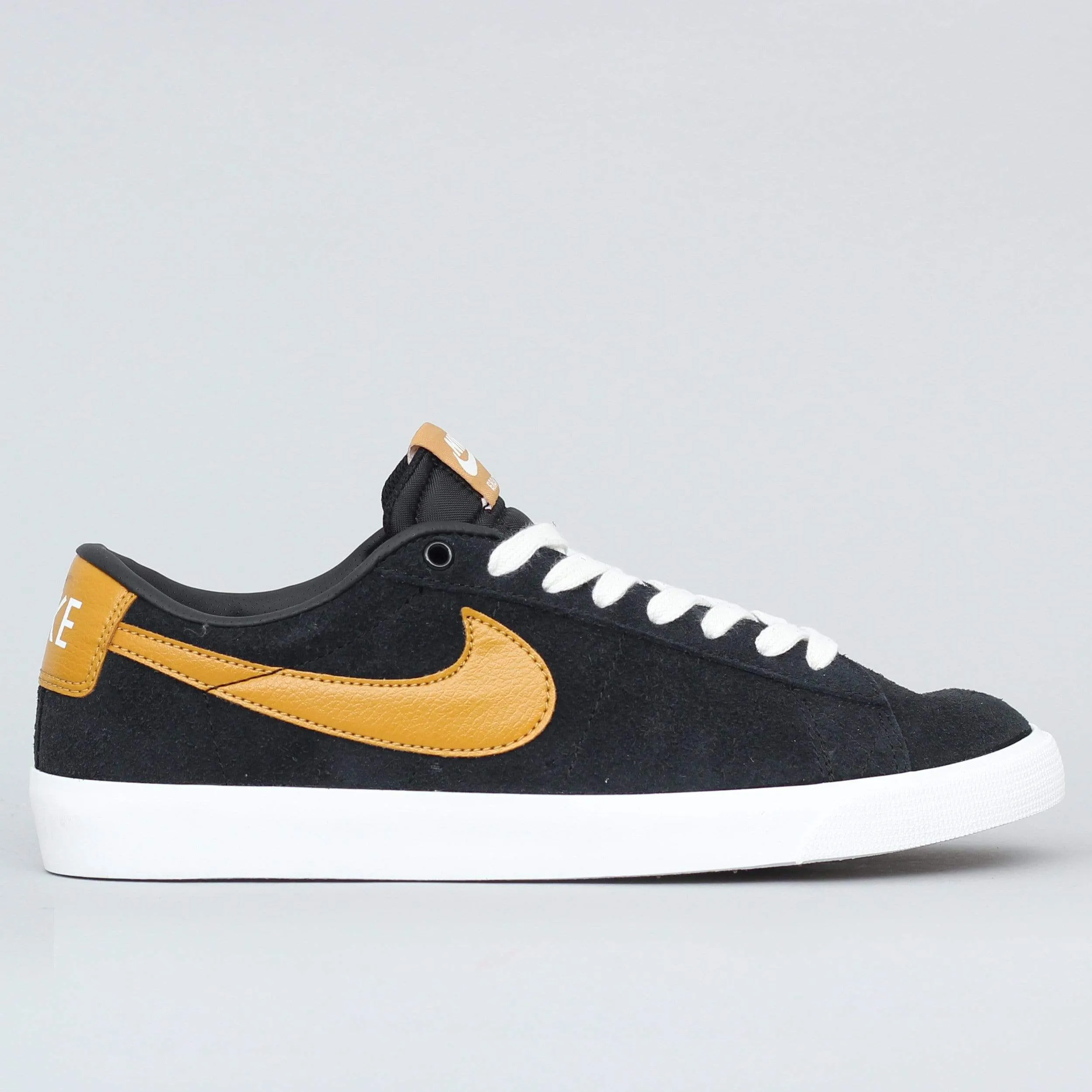 Nike SB Blazer Low GT Shoes Black / Wheat - Summit White