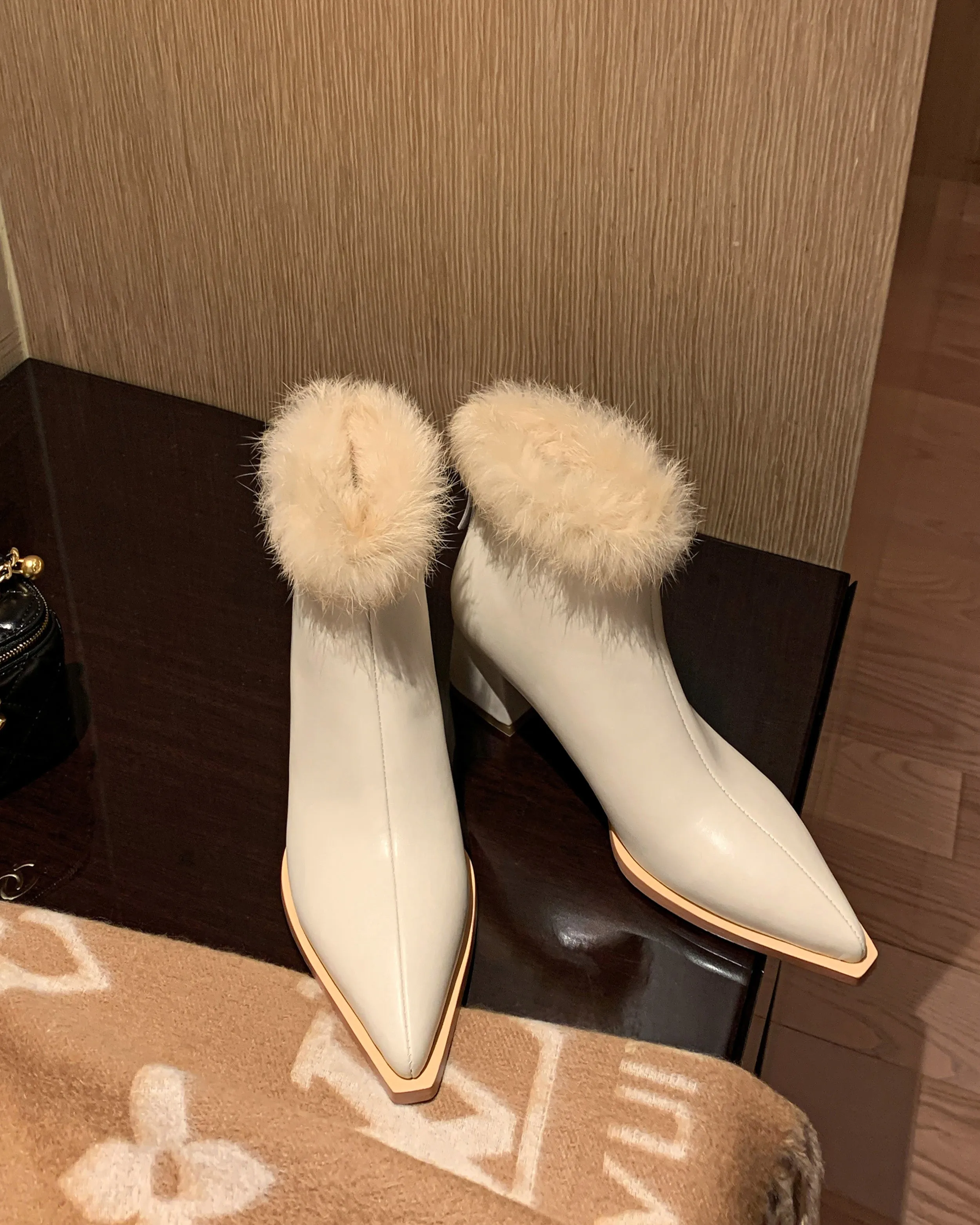 TinaCus Handmade Women's Genuine Leather Furry Side Zip Pointed Toe Low Chunky Heel Charming Boots