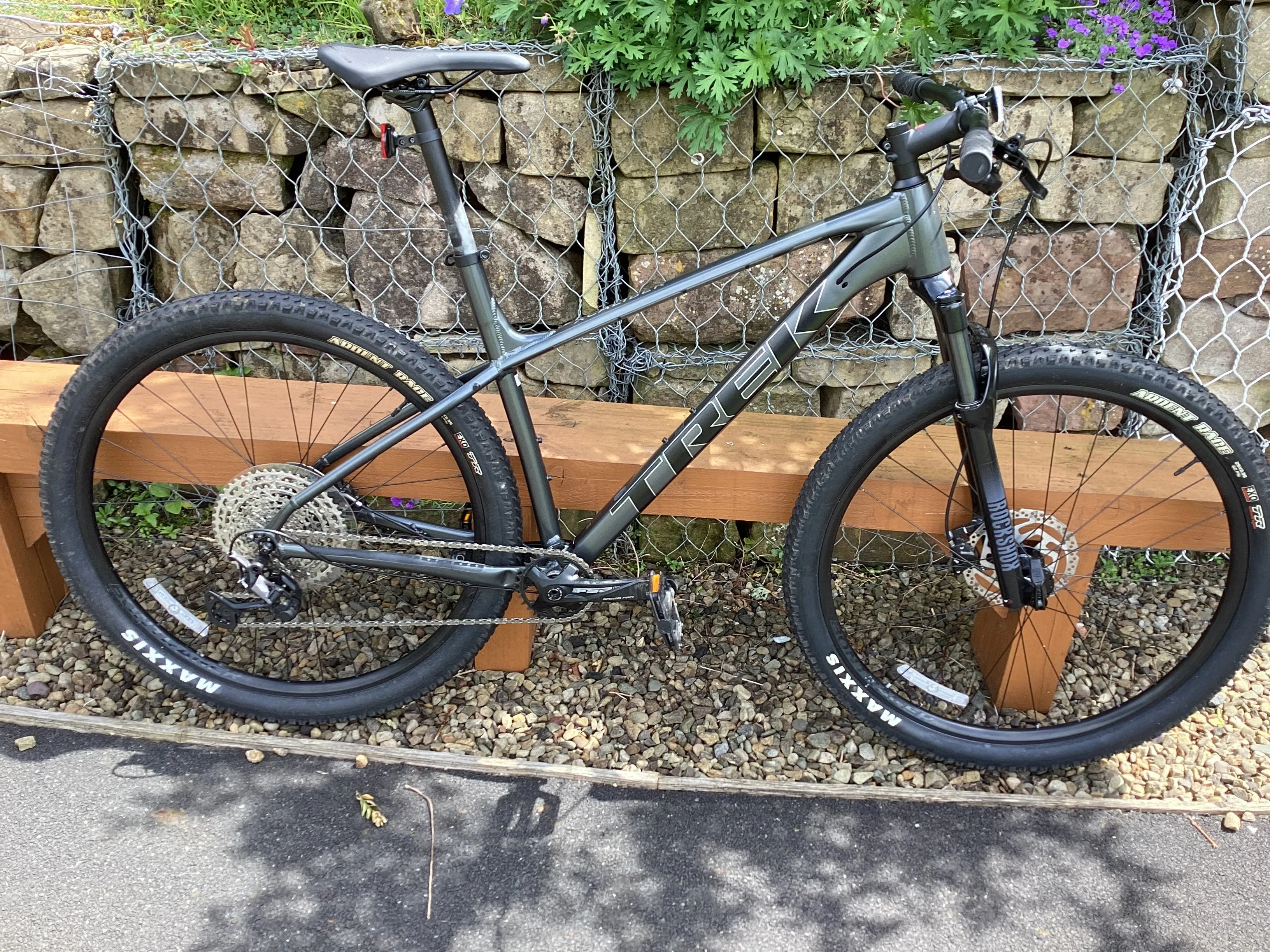 Trek X-Caliber 8 2022